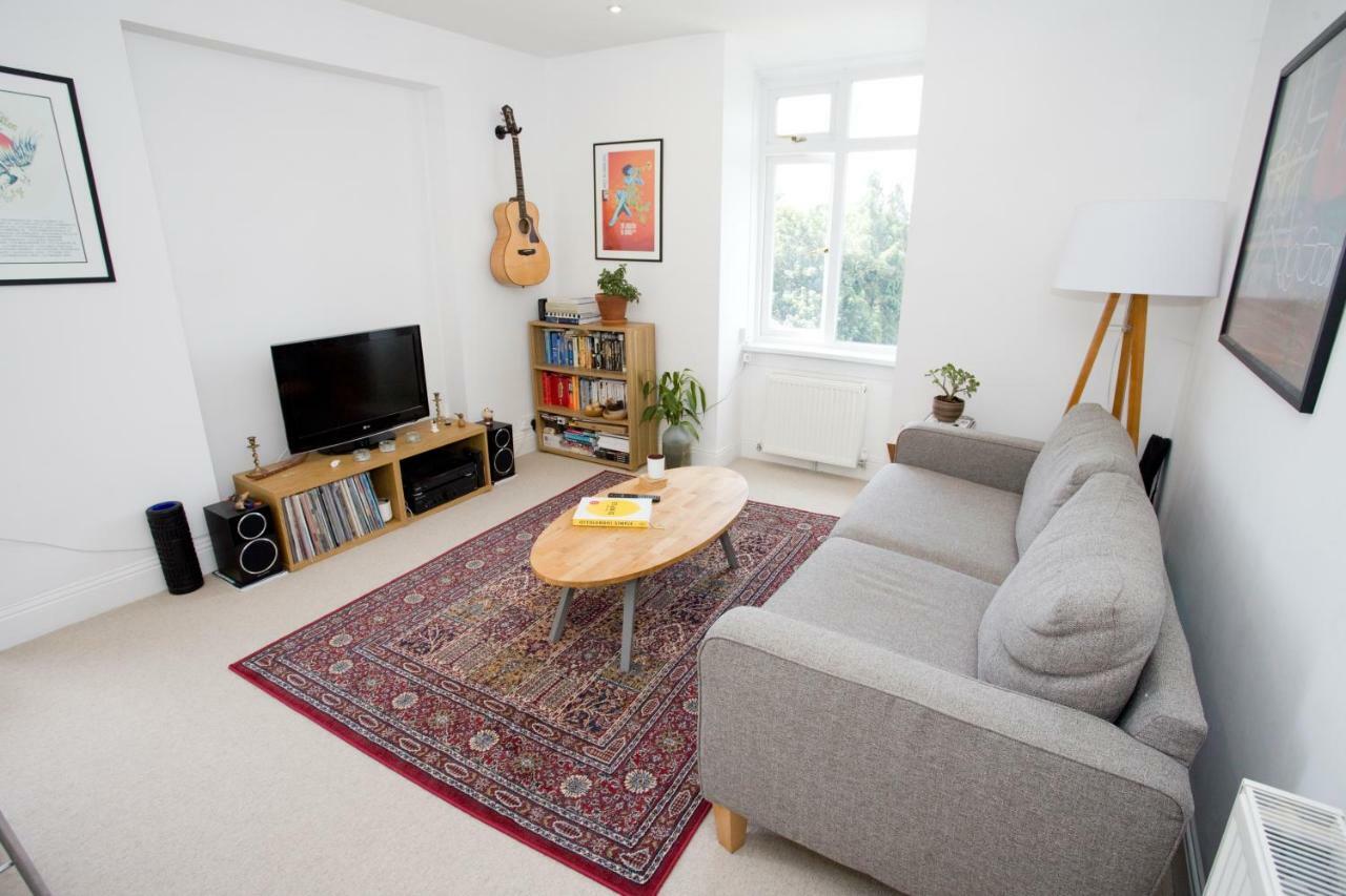 Bright 2 Bedroom Apt - Great Location - Free Parking Bournemouth Eksteriør billede